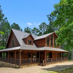 Maple Leaf Lodge