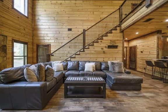 Maple Leaf Lodge